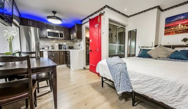 New Condo: Only Steps to Fremont