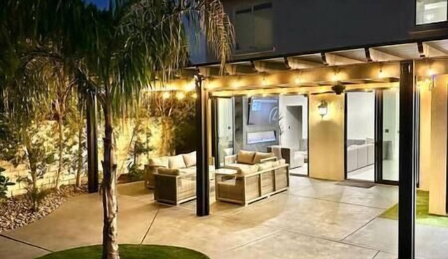 New everything, stunning high end villa, gated