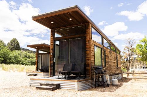 NEW! Modern Cabin Tiny Home at Cliffside #3