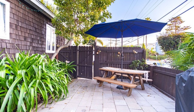 NEW Vintage Coastal Cottage Suite w/Private Patio