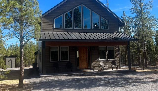 Newer 3-bedroom cabin in fantastic Two Rivers North, free WiFi