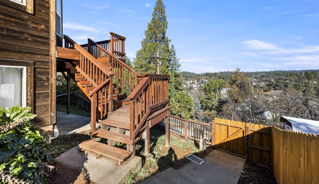 Newly Remodeled 2 story home - walking distance to downtown