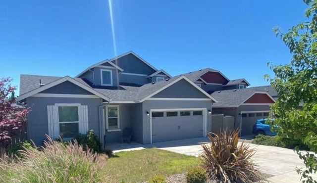 Nightly or short term rental in Medford.