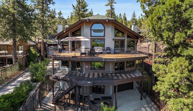 North Shore Lakefront - 6 BR Lakefront - Game Room, Views, AC
