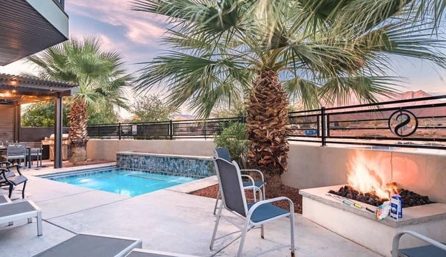O-31| Pool Palace * Heated Private Pool * Hot Tub