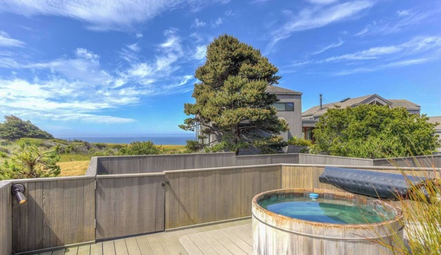 Ocean Retreat | BBQ, Hot Tub & Ocean Views