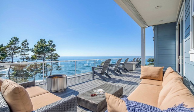 Oceanfront Serene Luxury Home, Overlooking Siletz Bay, BBQ