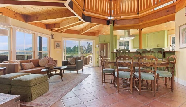 Octagon house Forest Retreat Hot tub River Access