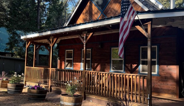 Old West Cabin at Lassen Volcanic National Park with sauna and workout/yoga room