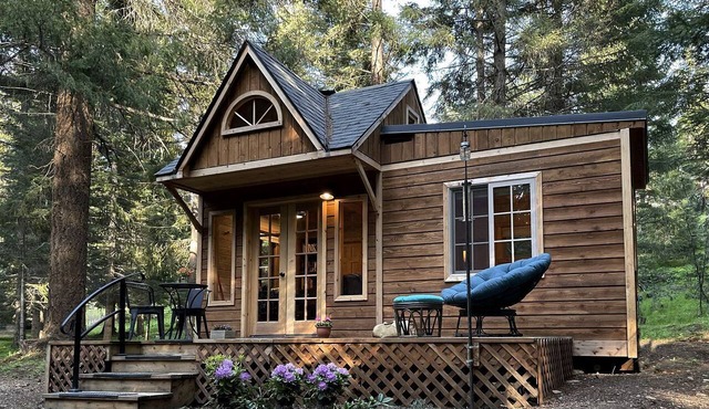 Owl Creek Cabin Mountain Getaway near Ashland, Oregon