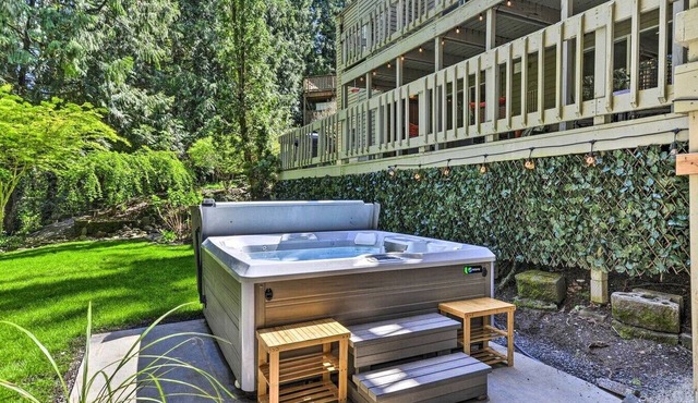Owl`s Nest Hot Tub Retreat w Forest Views!