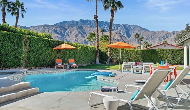 Palm Springs Oasis - Palm Springs Perfection: Relax, Play & Recharge in Your Own Oasis