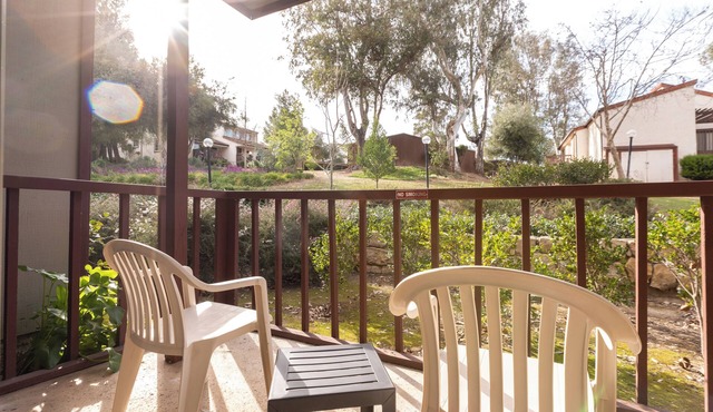 Peaceful Family Stay at Ramona | 2 Units | Full Kitchen & Balcony | Free Parking