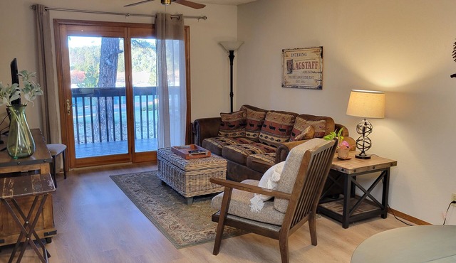 Peaceful Flagstaff Condo only minutes to most attractions!