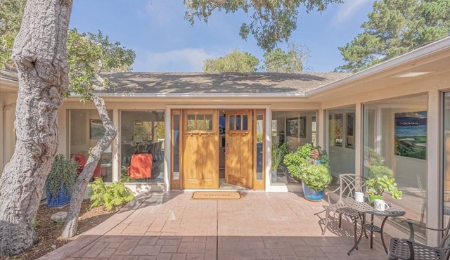 Pebble Beach Home Near Golf and Seal Rock Beach