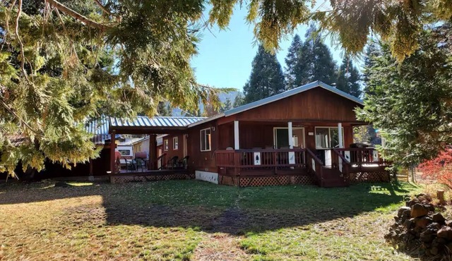 Pet friendly 3-bedroom house in Hamilton Branch