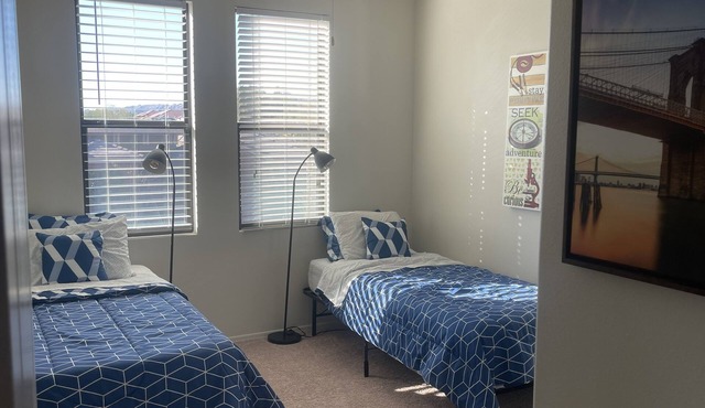 Phoenix Oasis - Ah! Ahwatukee!