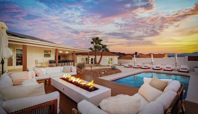 Pickleball | Pool Spa Sleeps 26 | Near Marina