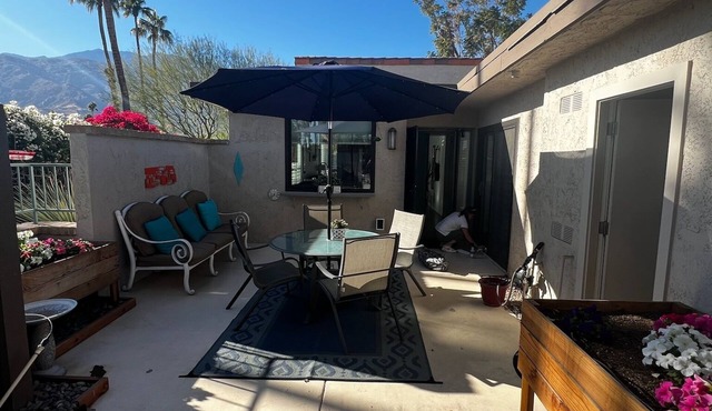 Pools, Palms and Pickleball Paradise