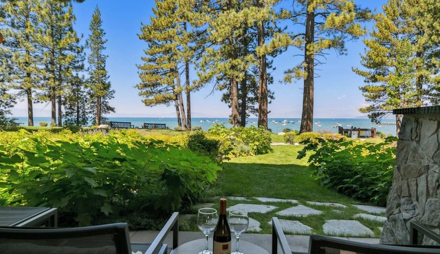 Premier Lakefront w/Hot Tub & A/C, Near Heavenly | PEAK SS9