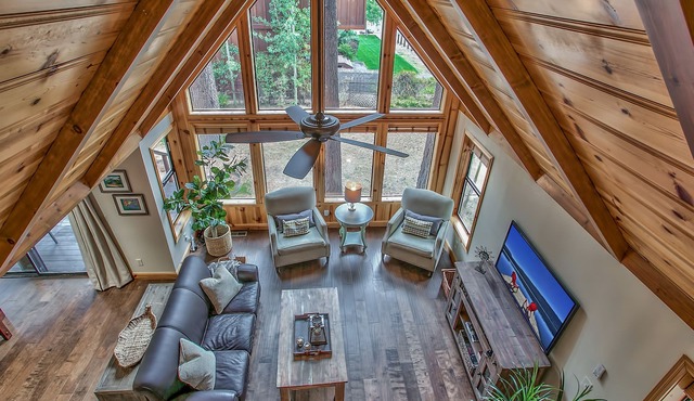 Prime Lake Tahoe Location, Lake-views! 1/2 blk to Lake, Ski, Casinos, Remodeled!
