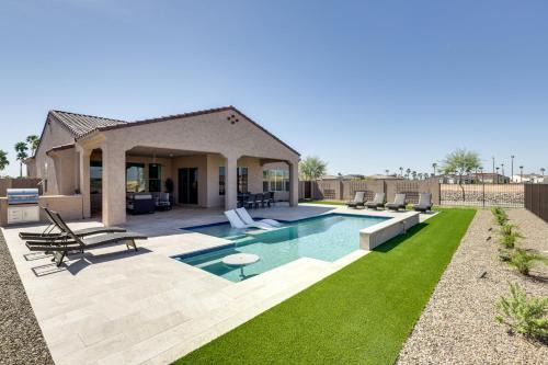 Private Pool & Grill: Modern Goodyear Retreat