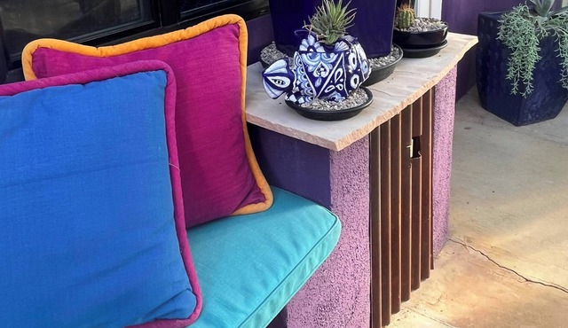 Purple Casita, King Bed, Near Tucson Medical