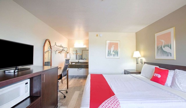 Queen Bed Accessible