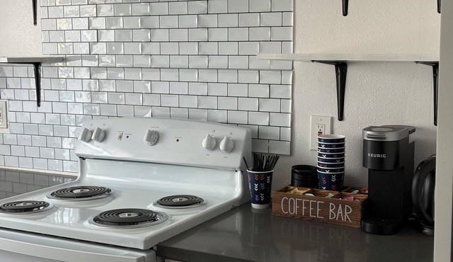 Quiet, Cozy studio in San Jose with WiFi, AC, Laundry, and Private Entrance!