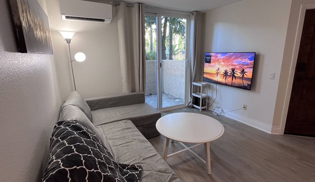 Quiet UTC/La Jolla Monthly Stay-Furnished 1 BR/1BA near UCSD/Tech