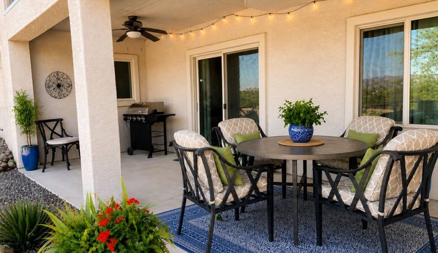 Rancho Vista Dos/horse stalls/patio/WD