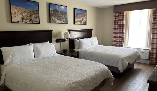 Recharge in a Relaxed + Affordable Room Near Barstow Local Attractions