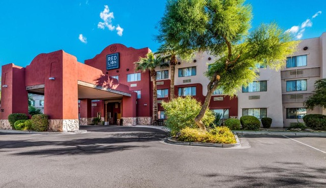 Red Lion Inn & Suites Goodyear Newly Renovated