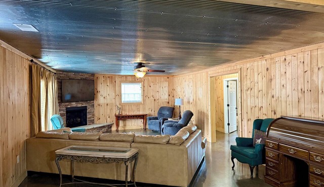 Reelfoot Hunting Lodge