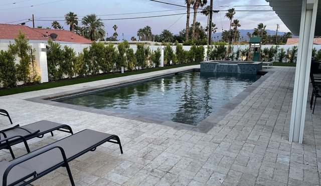 Relaxing 3 bedroom villa with pool and spa
