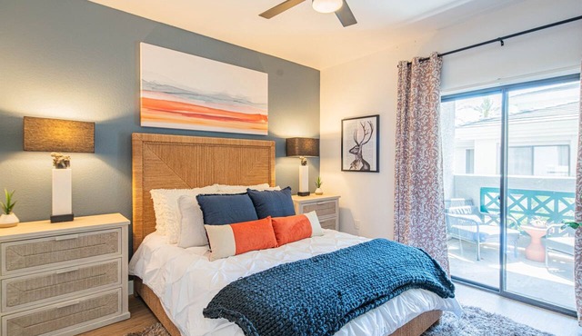 Remodeled 2-Queen 2BR Suite | Retail & Sun Oasis