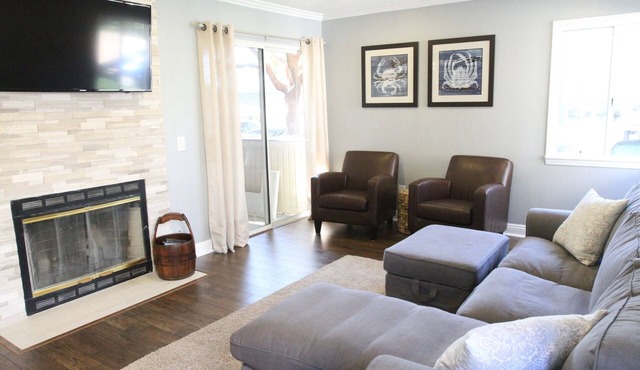 Resort Style Gated Condo - Walk to Salt Creek Beach