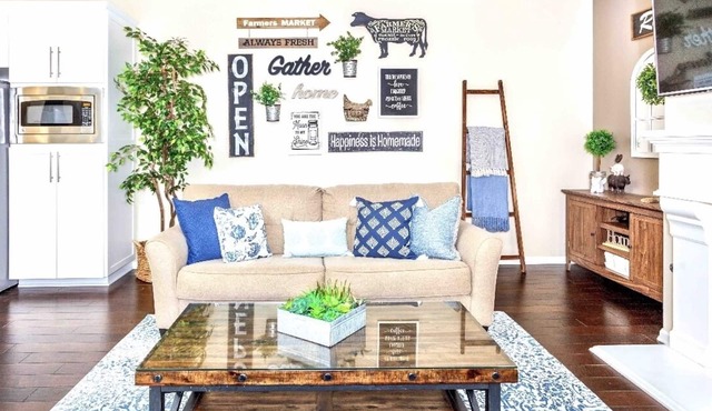 Resort-style Luxury 3 Bed 3.5 Bath Townhouse Disneyland Sanitized