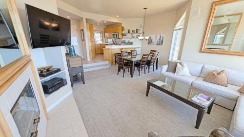 River Ridge 328A