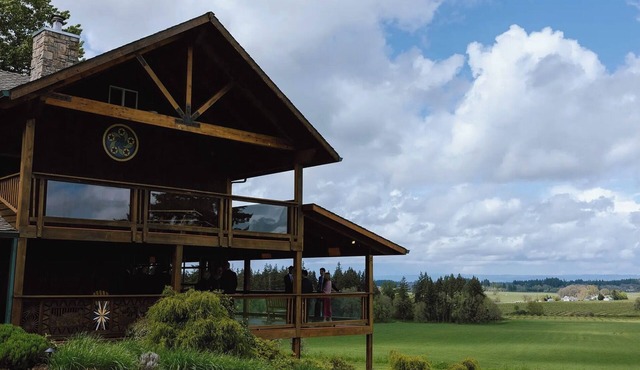 Scholls Valley Lodge