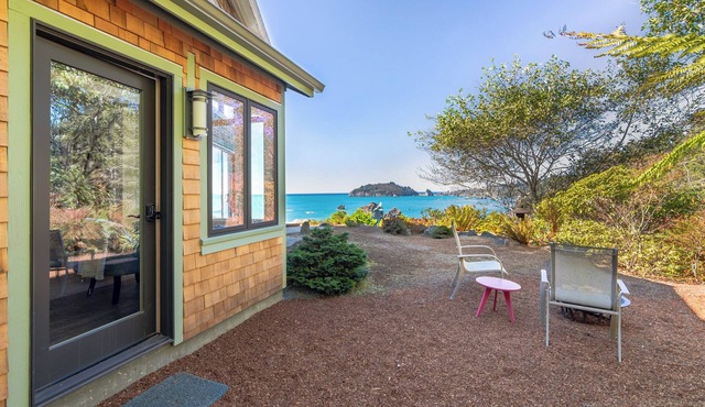 SeaDance- A Romantic Getaway Overlooking Beach