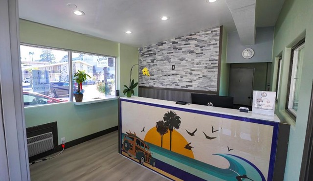 SeaSide Inn & Suites