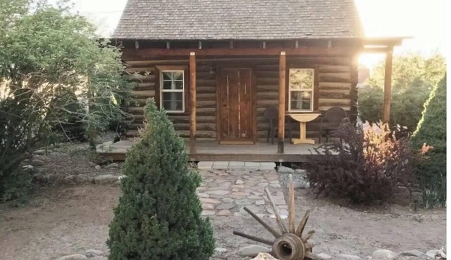 Secluded, Cozy Cabin Getaway