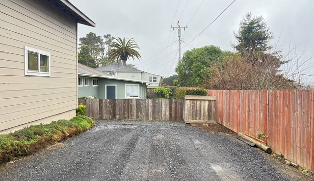 Serene 5-bedroom house in Bodega Bay perfect for family getaways