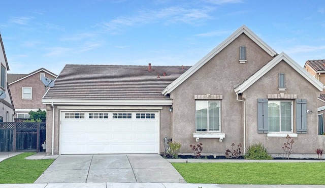Serene single story home in Antioch San Francisco with Washer Dryer