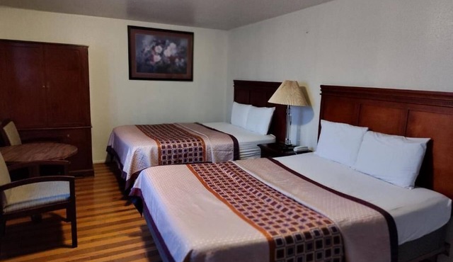 Shamrock Motel