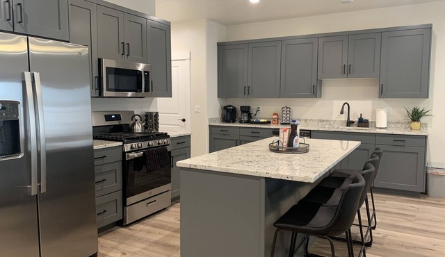 ★Ski Brian Head★ ☀Zions☀ | Dog Friendly | Family Friendly | Garage