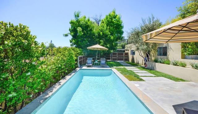 Sonoma home with great outdoor amenities