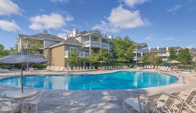 Sonoma | Pool & Vineyard Days | 2BR Queen