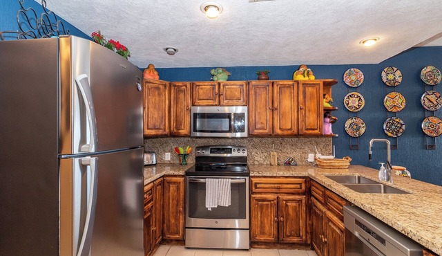 Sonoran Spa W409 - 2 BR Next to the Pool, High Speed Wi-Fi - Beachfront Upper Floor Luxury Condo